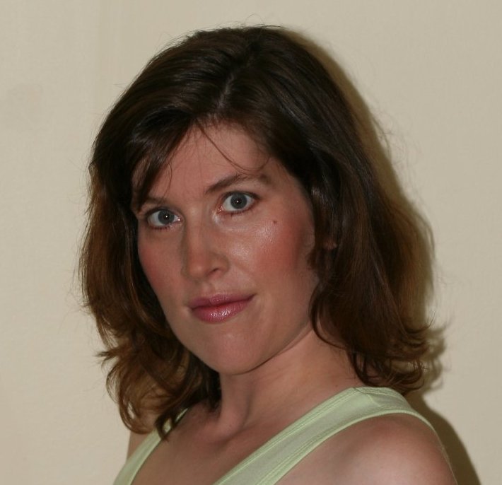 Author Headshot H.E. Roulo